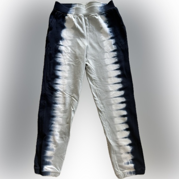 lululemon athletica Pants - Lululemon Women's LA Extreme Low Rise Jogger